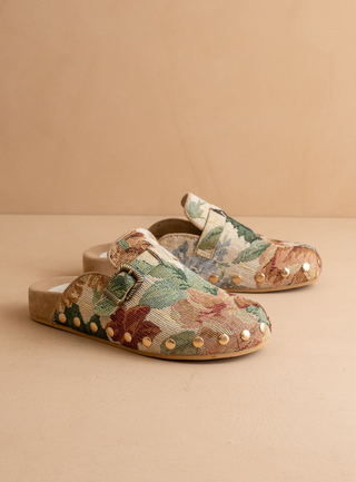 Oasis Society The Toni Floral Tapestry Clog